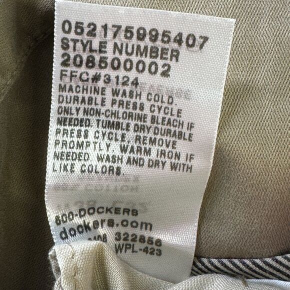 Docker's Premium Straight Fit Men's Khaki Casual Tan Pants Size 38 x 32 NEW - Picture 6 of 12